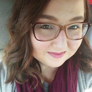 Meet your Posher, Caitlyn